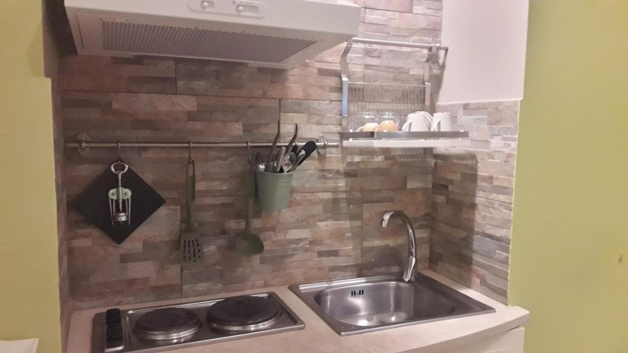 Le Stanze Di Angela Bed & Breakfast Napoli Bagian luar foto