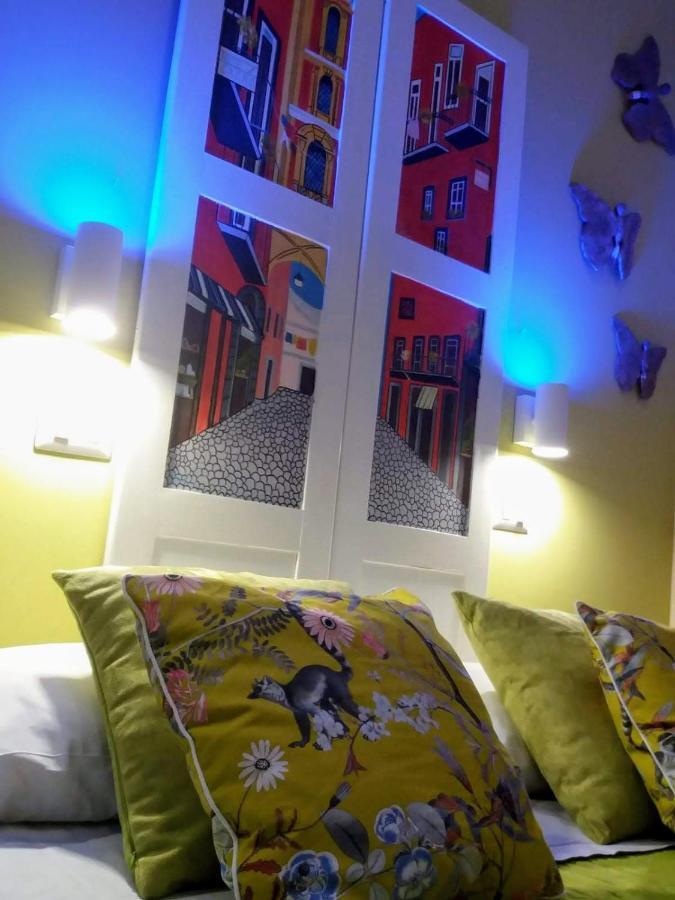 Le Stanze Di Angela Bed & Breakfast Napoli Bagian luar foto