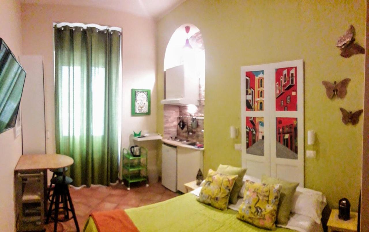 Le Stanze Di Angela Bed & Breakfast Napoli Bagian luar foto