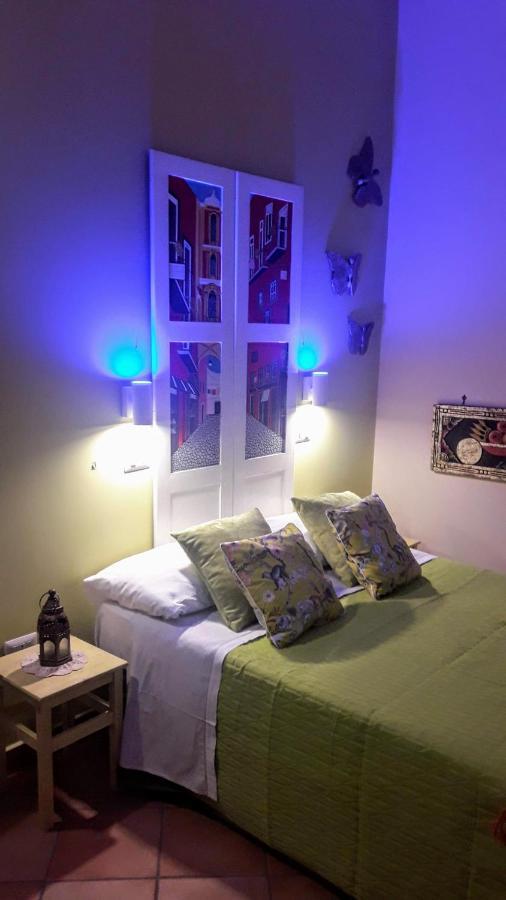 Le Stanze Di Angela Bed & Breakfast Napoli Bagian luar foto