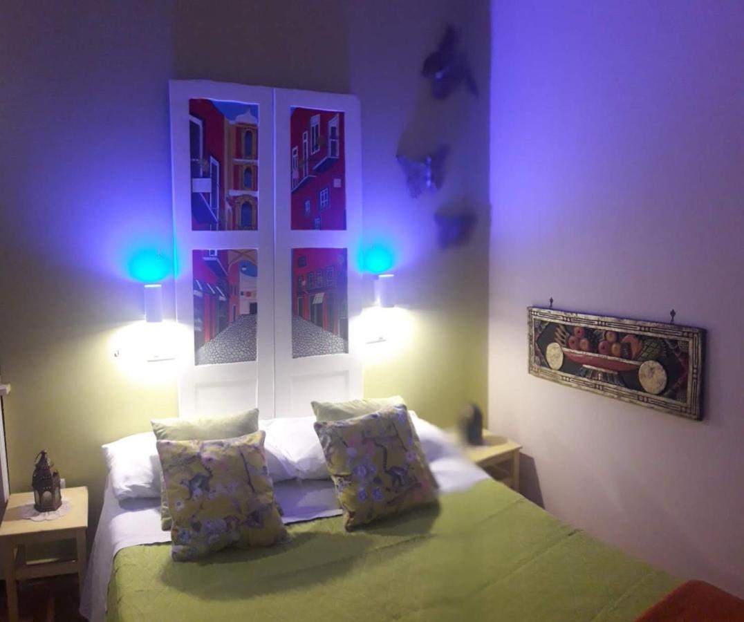 Le Stanze Di Angela Bed & Breakfast Napoli Bagian luar foto