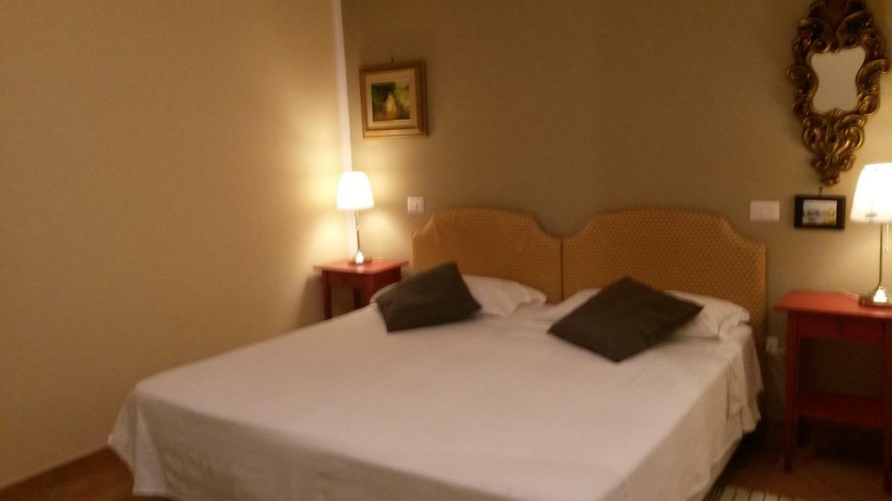 Le Stanze Di Angela Bed & Breakfast Napoli Bagian luar foto