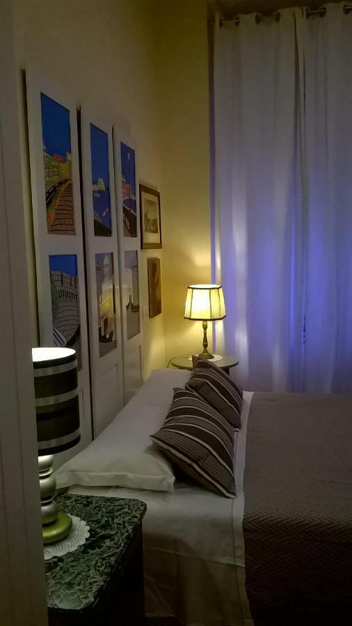 Le Stanze Di Angela Bed & Breakfast Napoli Bagian luar foto